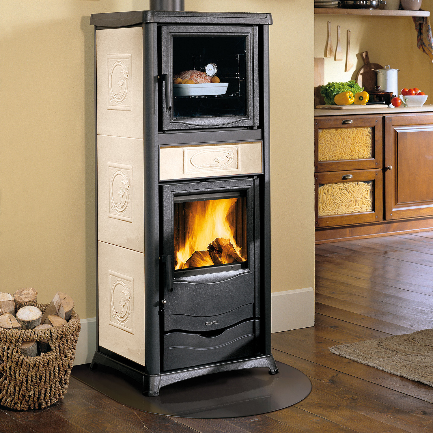 La Nordica Termorossella Plus Forno DSA 4.0 Poêle à bois hydraulique Liberty Panna