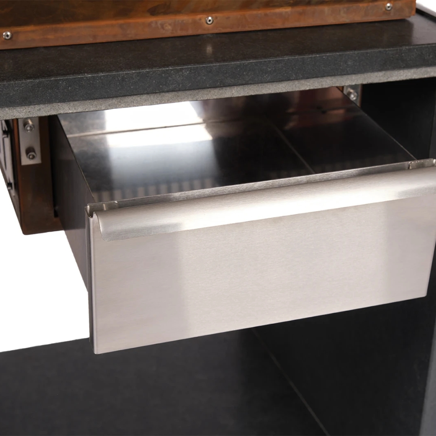 Moesta One Table Corten avec plateau de table en pierre de lave