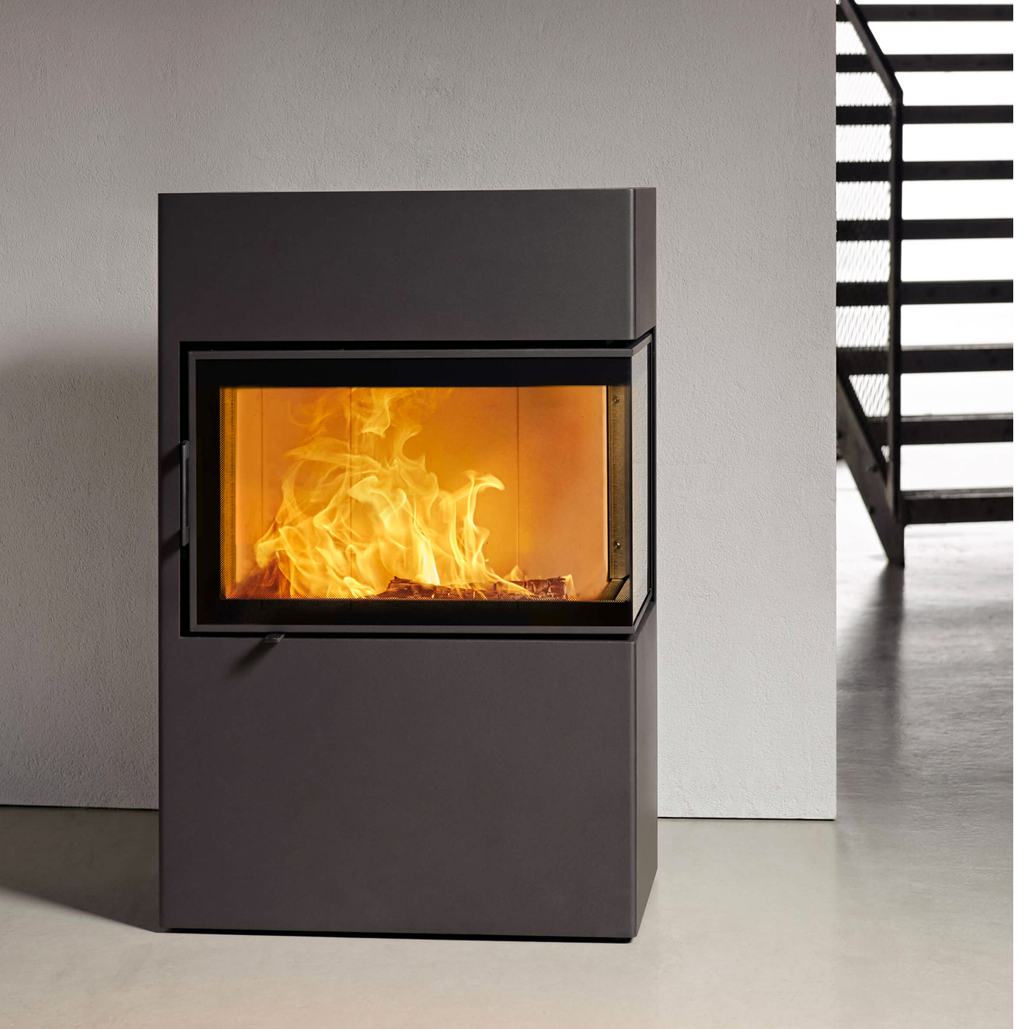 Austroflamm Dexter 2.0 Poêle à bois en acier gris fonte, charnière de porte à droite