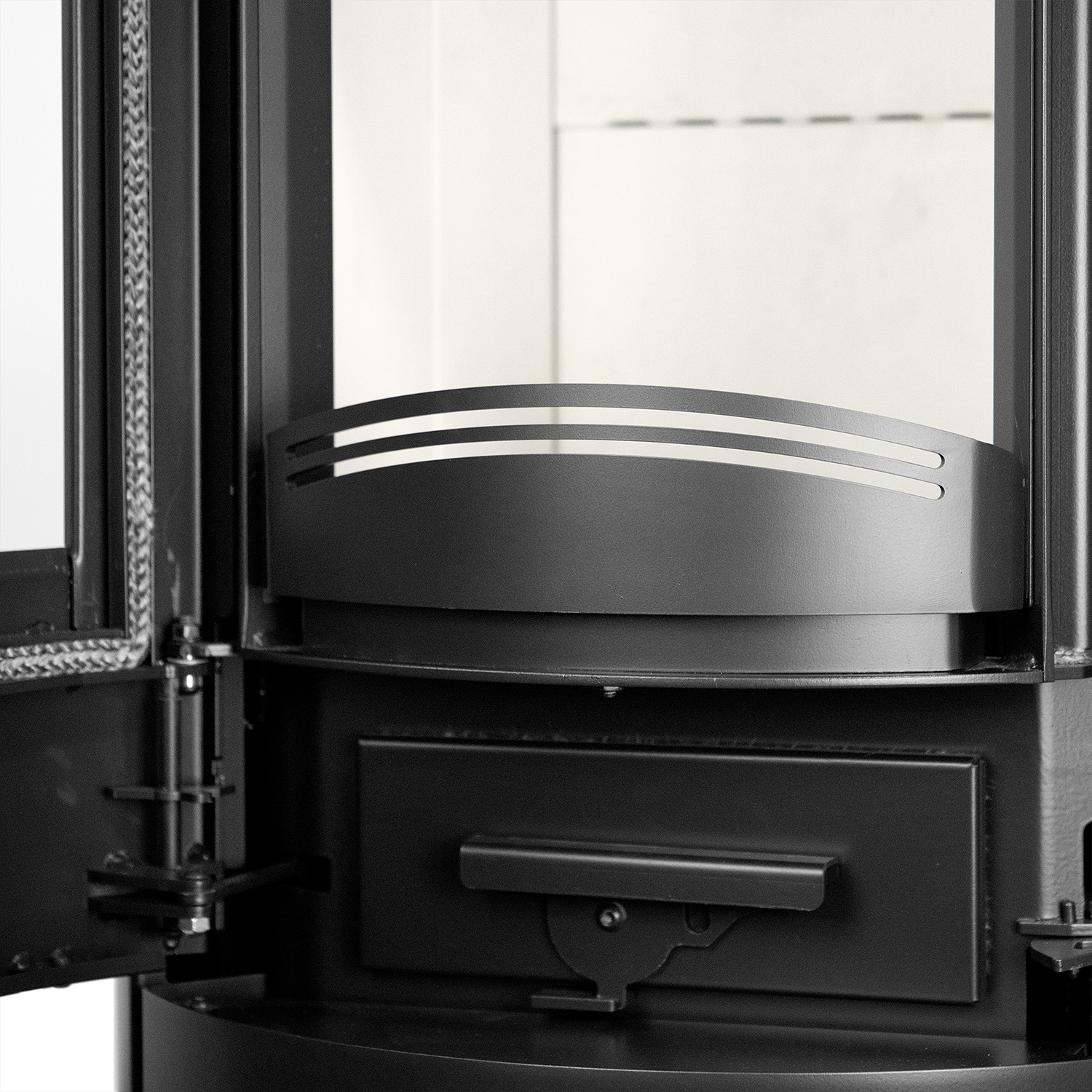 Schmitzker Fisterra Cristal Poêle à bois en acier noir, vitre frontale Schmitzker Fisterra Cristal Poêle à bois en acier noir, vitre frontale