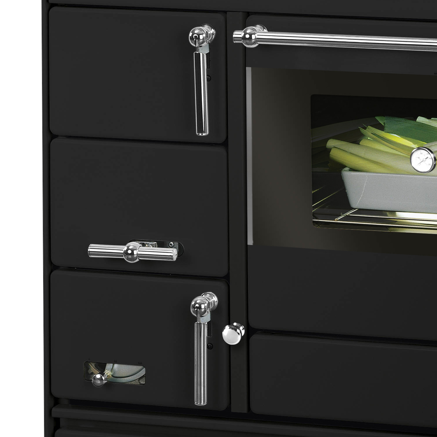 Justus Linz cuisinière à bois noir chromé, à droite