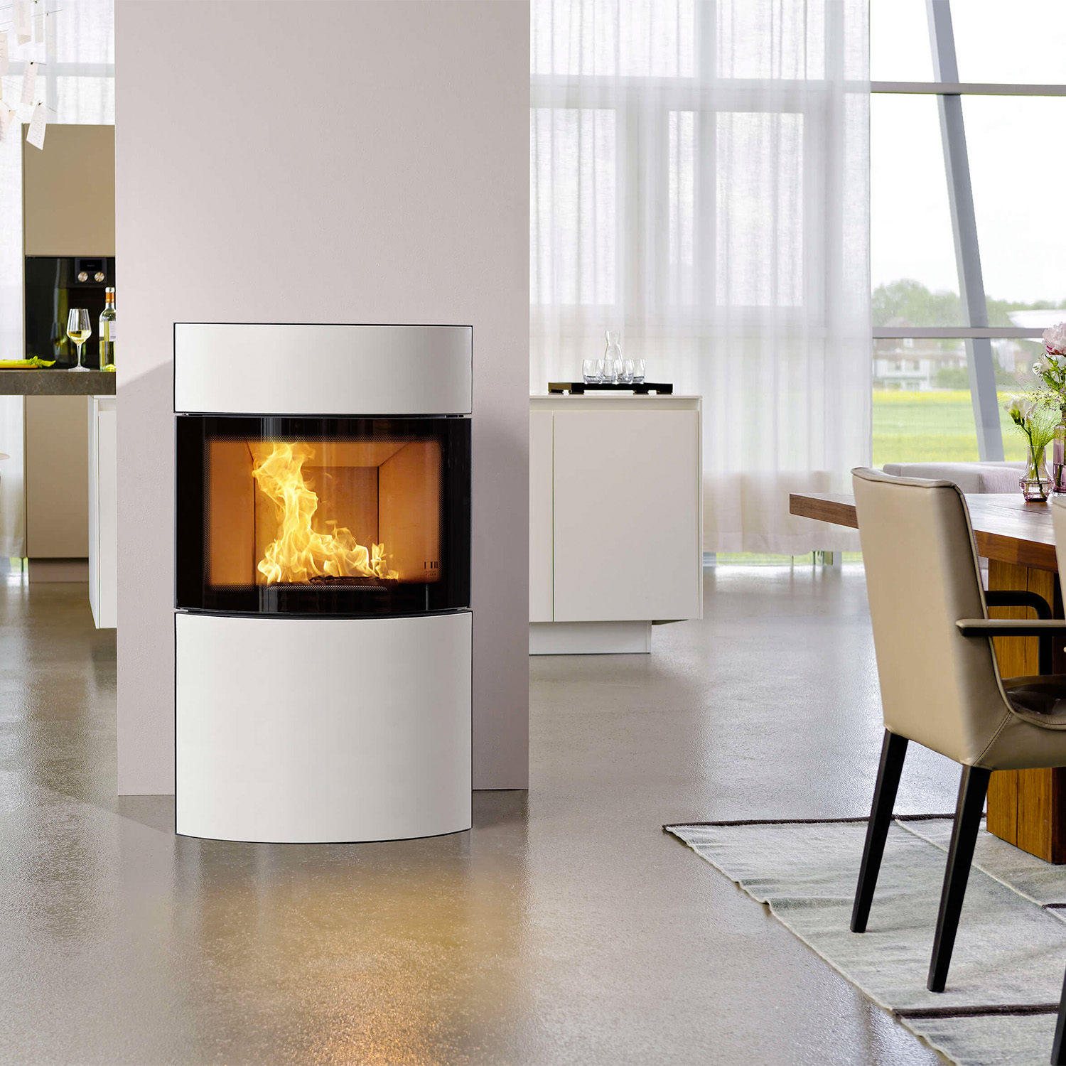 Austroflamm Fynn Xtra 2.0 poêle à bois acier noir/ revêtement céramique blanc fusion 60