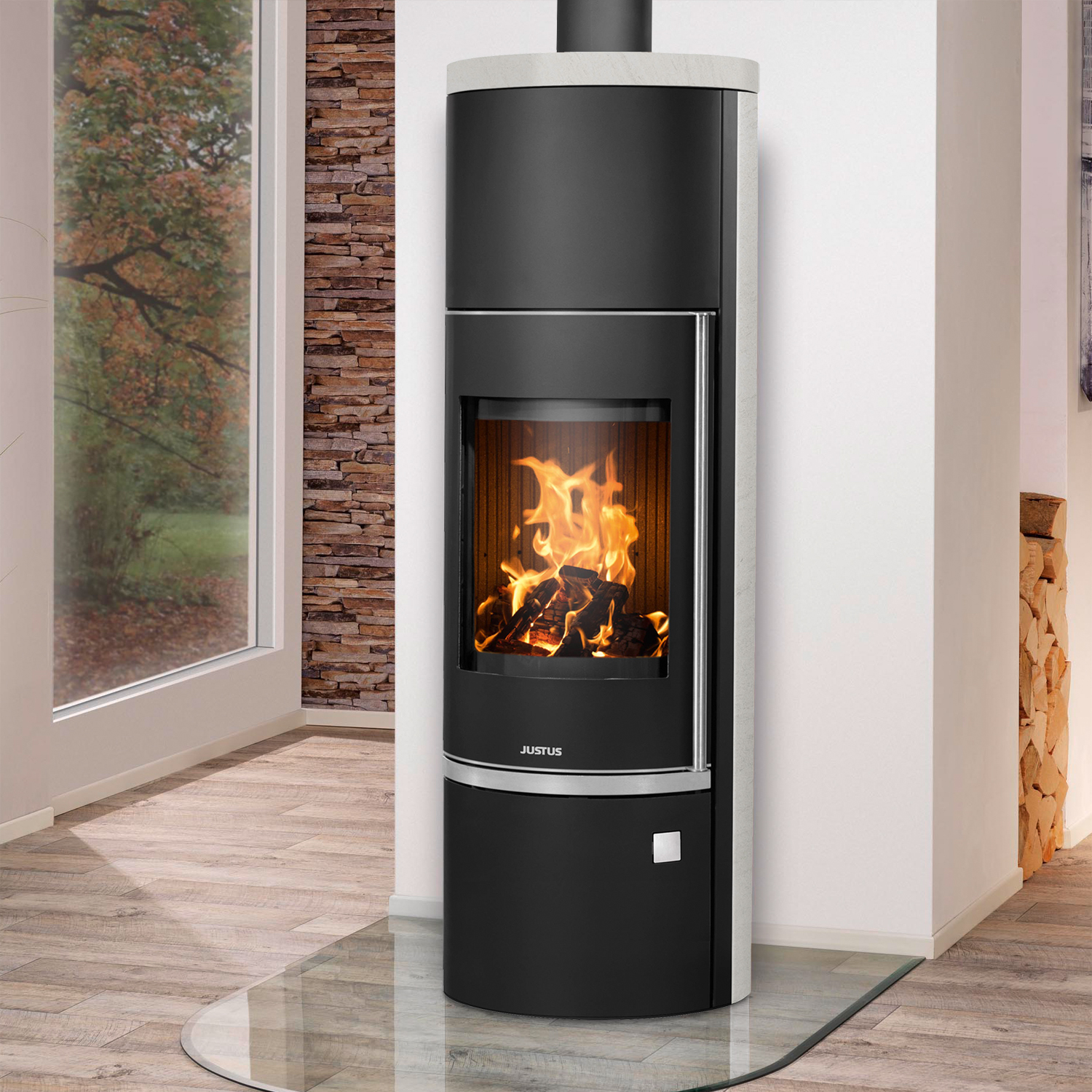 Justus Faro Aqua 2.0 Poêle à bois hydraulique en acier noir avec revêtement en pierre calcaire. Justus Faro Aqua 2.0 Poêle à bois hydraulique en acier noir avec revêtement en pierre calcaire.