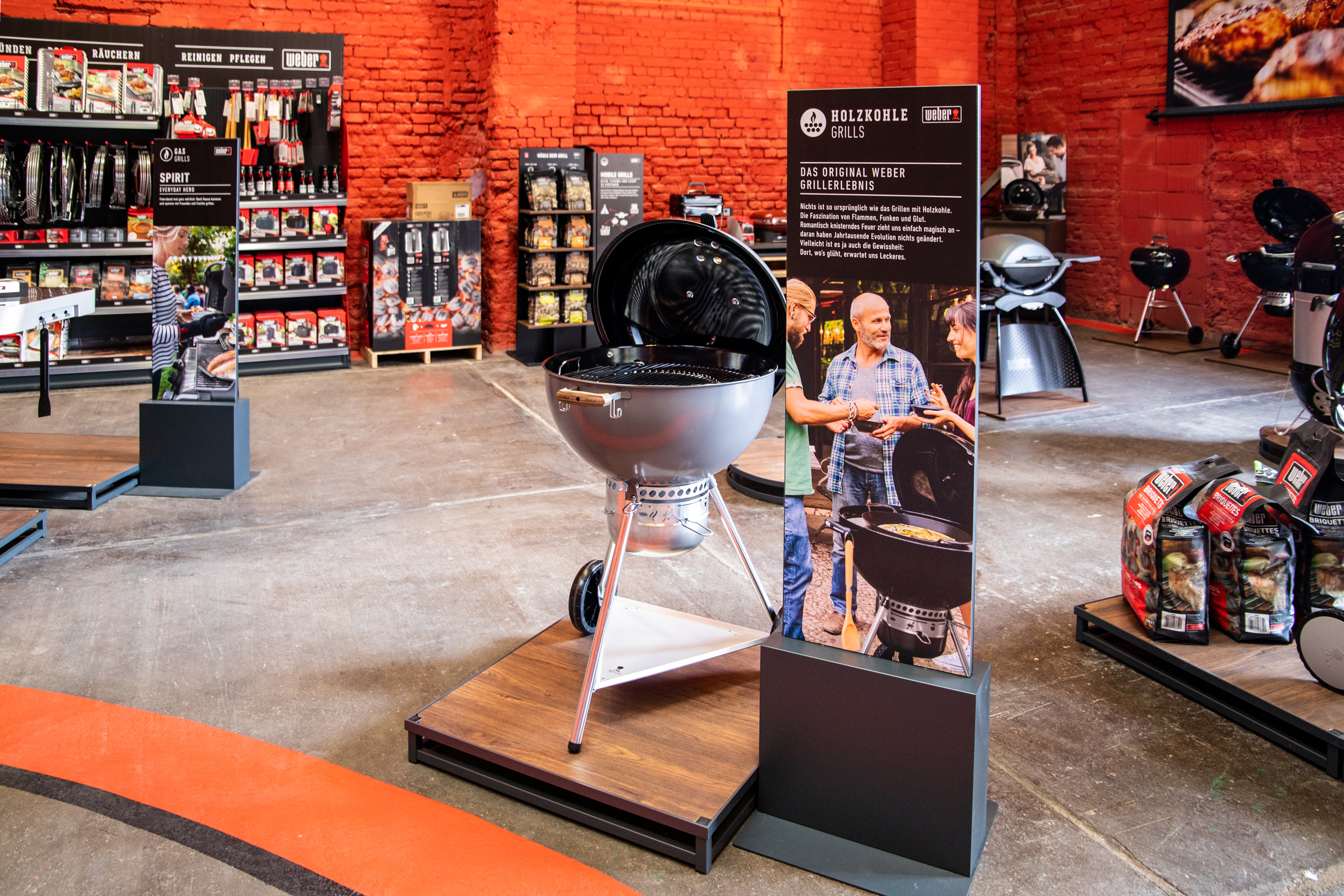 weber-kugelgrill-in-der-grill-ausstellung