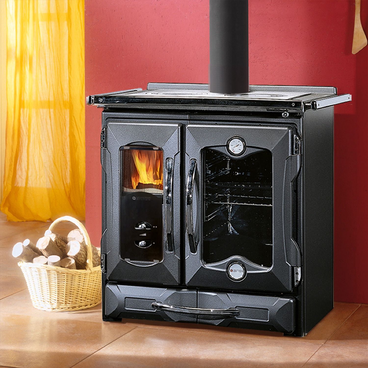 La cuisinière à bois La Nordica Mamy Anthracite
