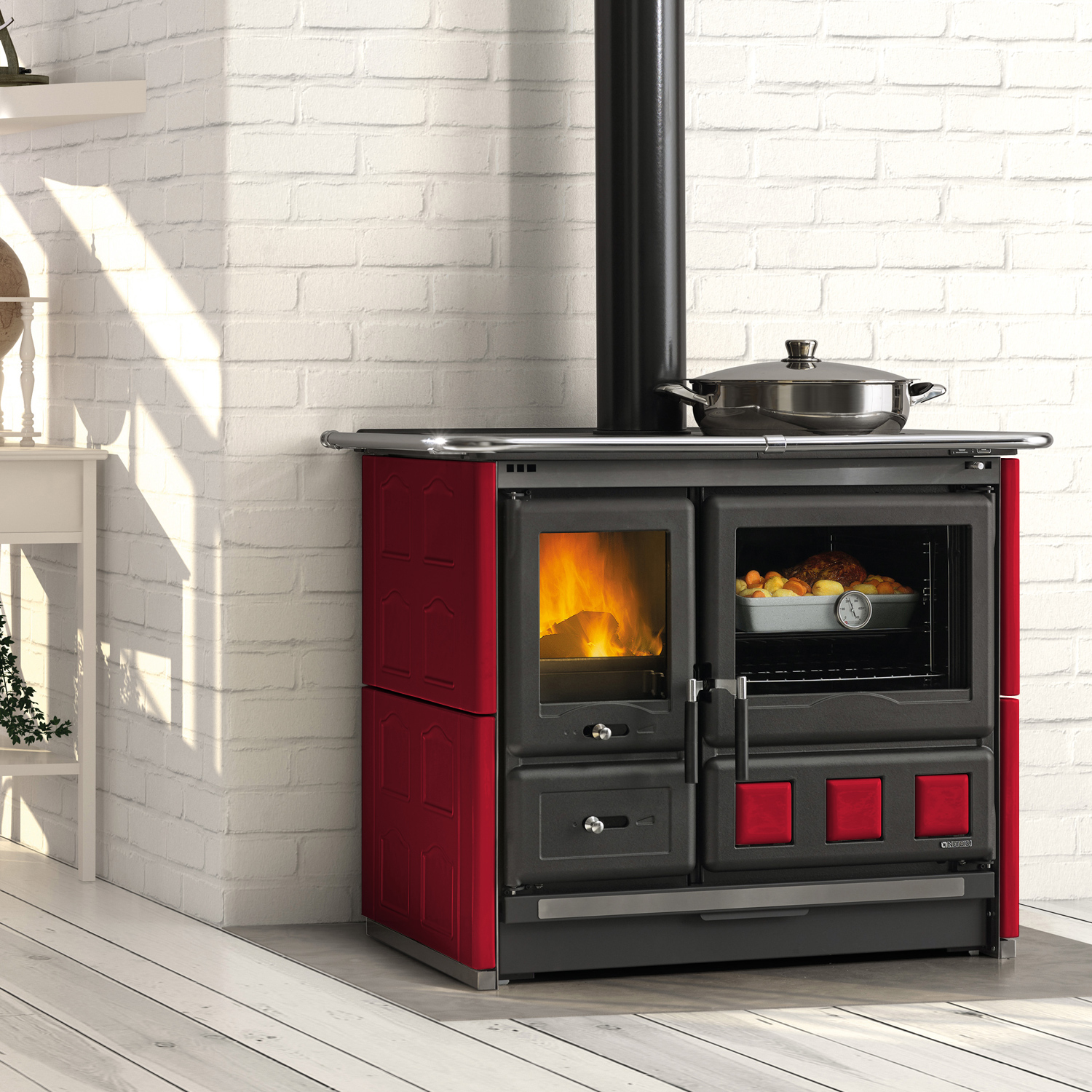 La Nordica Rosa XXL 16 cuisinière à bois Majolica Bordeaux
