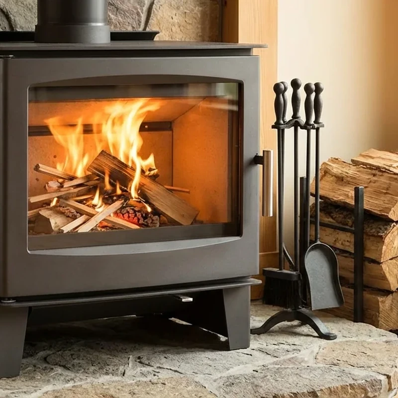 Kaminofen-richtig-anheizen-Schritt-fuer-Schritt