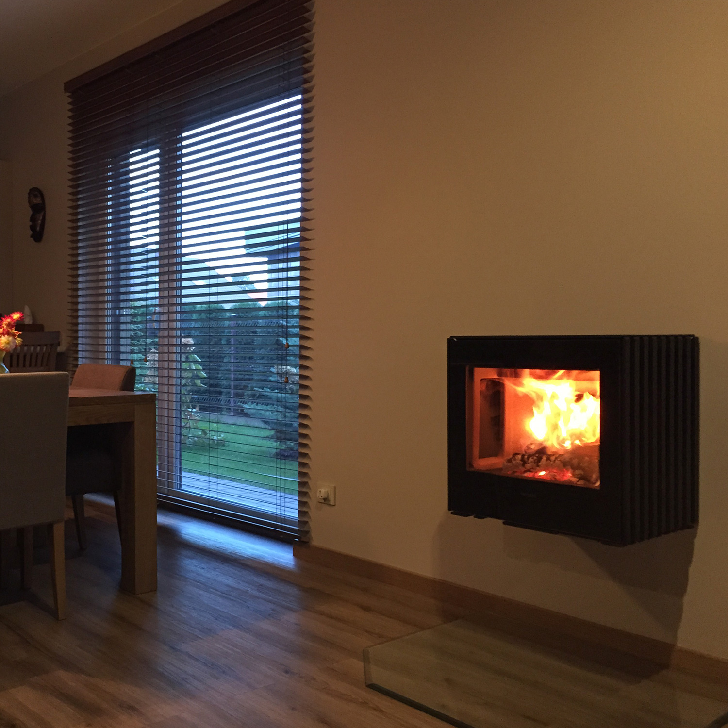 Poêle à bois Hergom Glance LVP en fonte noire