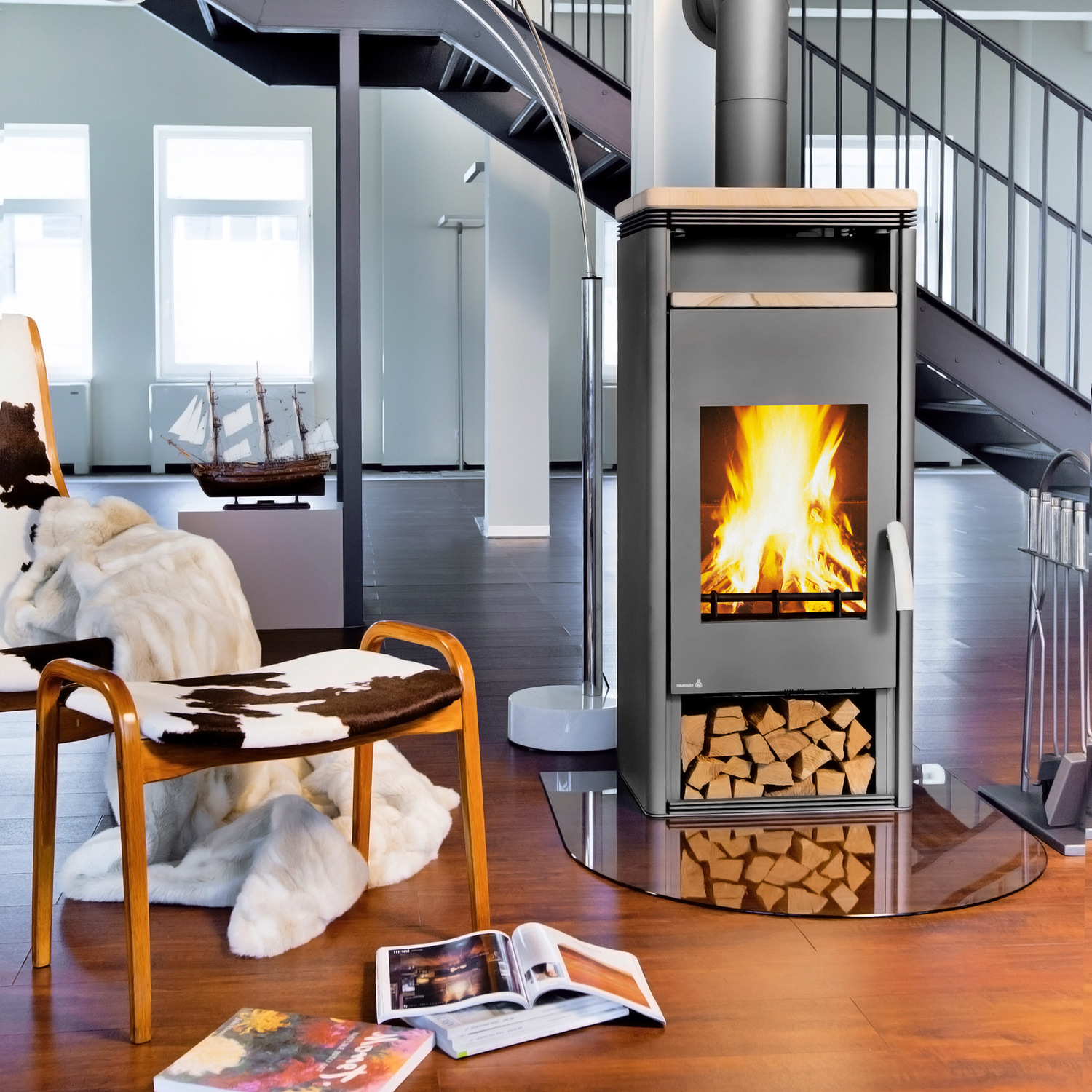 Poêle à bois Wamsler Orpheus avec compartiment de maintien au chaud en acier gris / pierre de sable 6 kW
