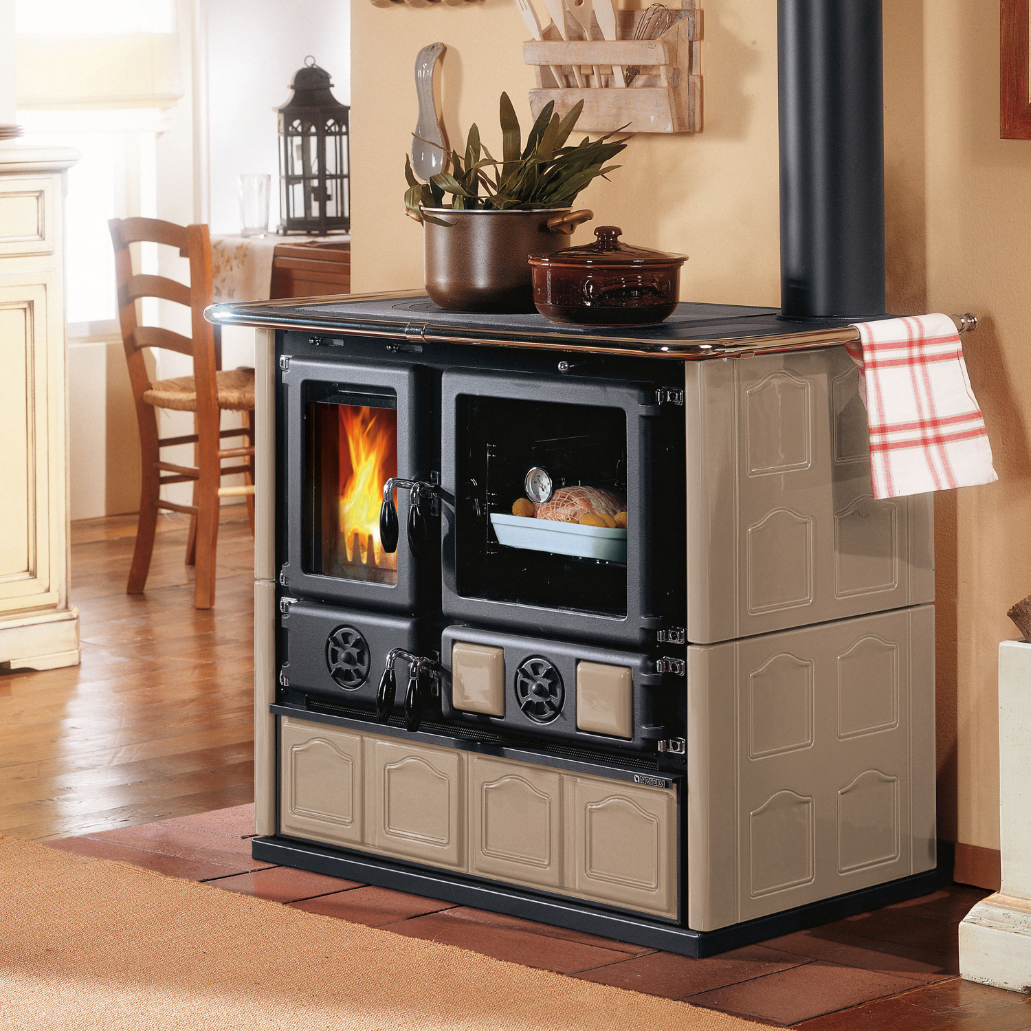 La Nordica Rosa 16 cuisinière à bois majolique tortora