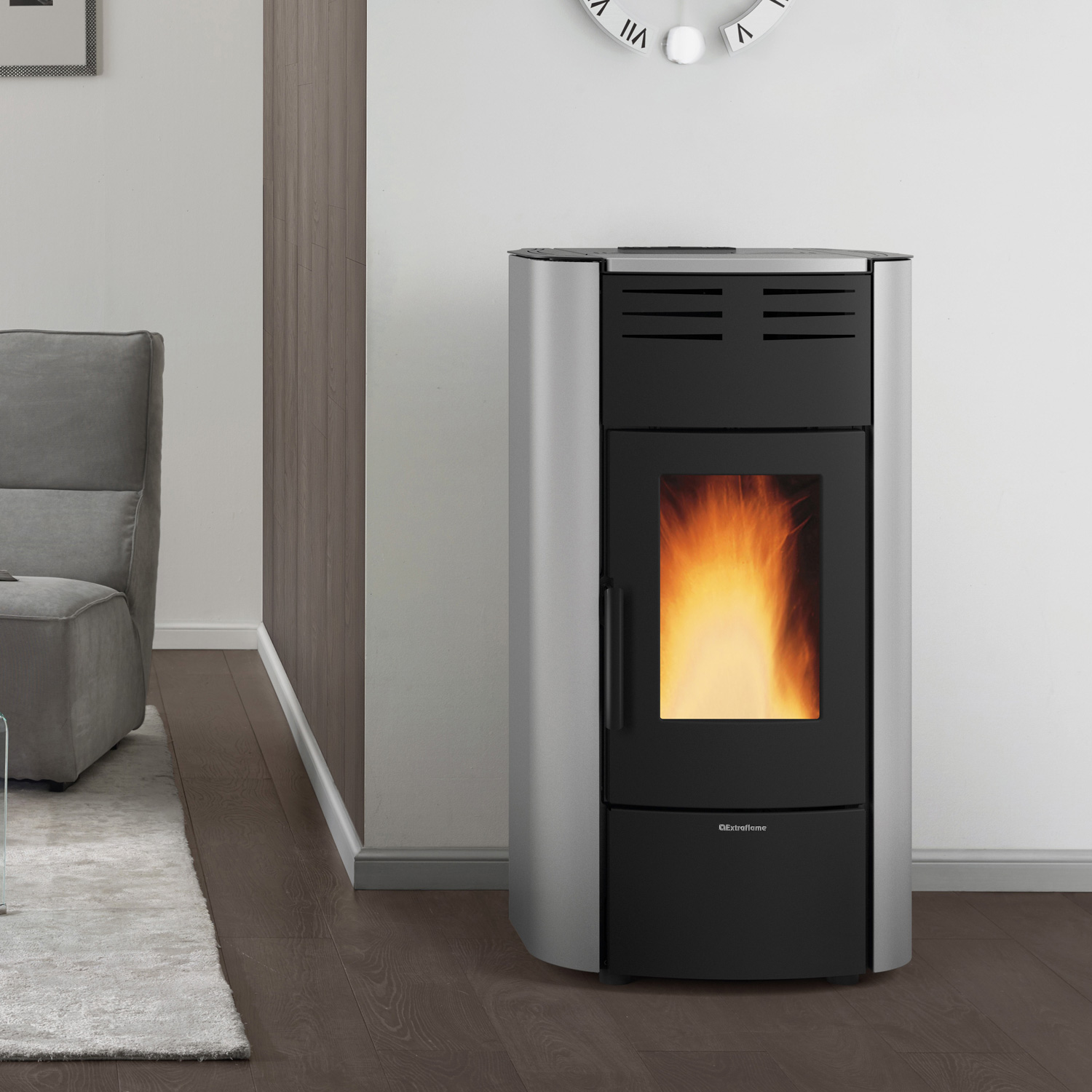 Extraflame Raffaella Idro H18 poêle à granulés bouilleur acier gris clair Extraflame Raffaella Idro H18 poêle à granulés bouilleur acier gris clair