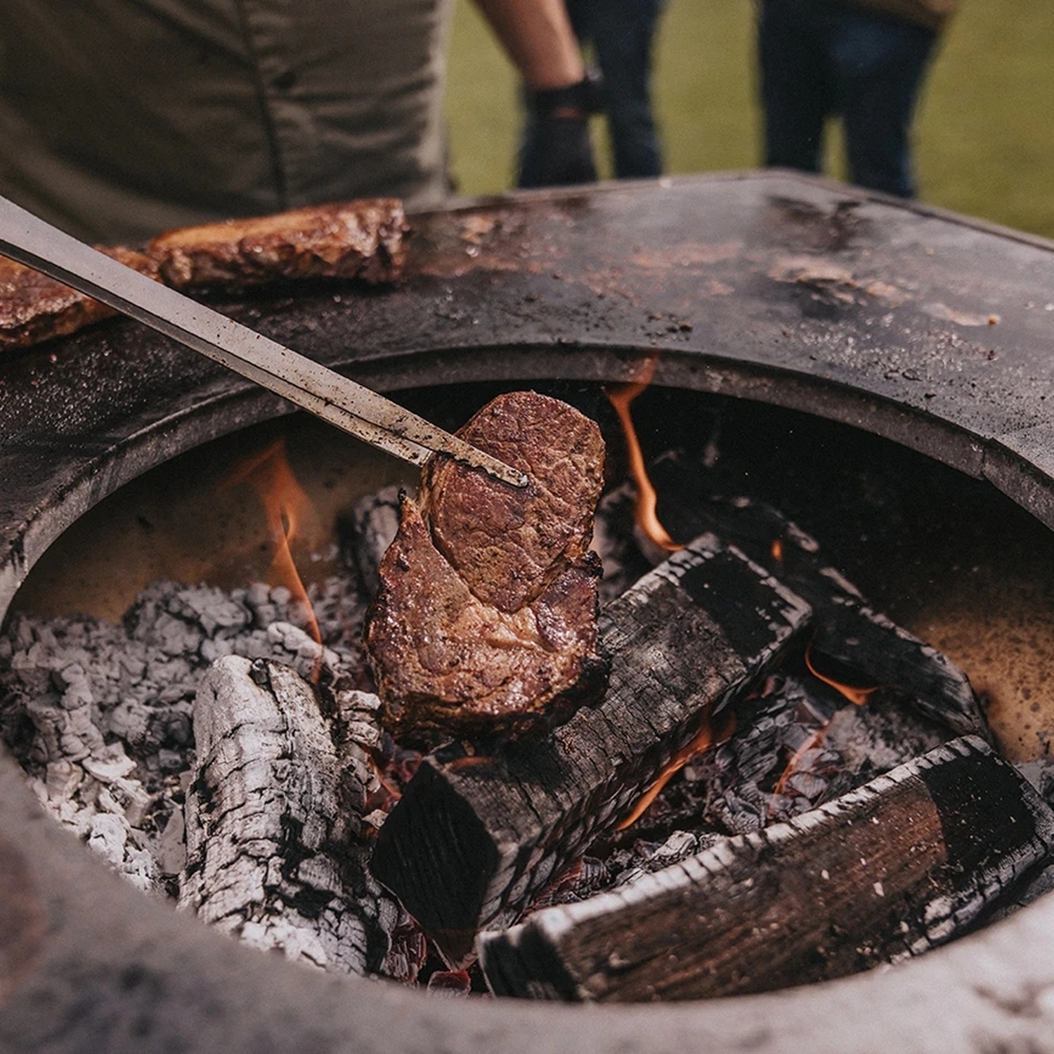 Moesta petite couverture Paperplank pour One cheminée à bois
