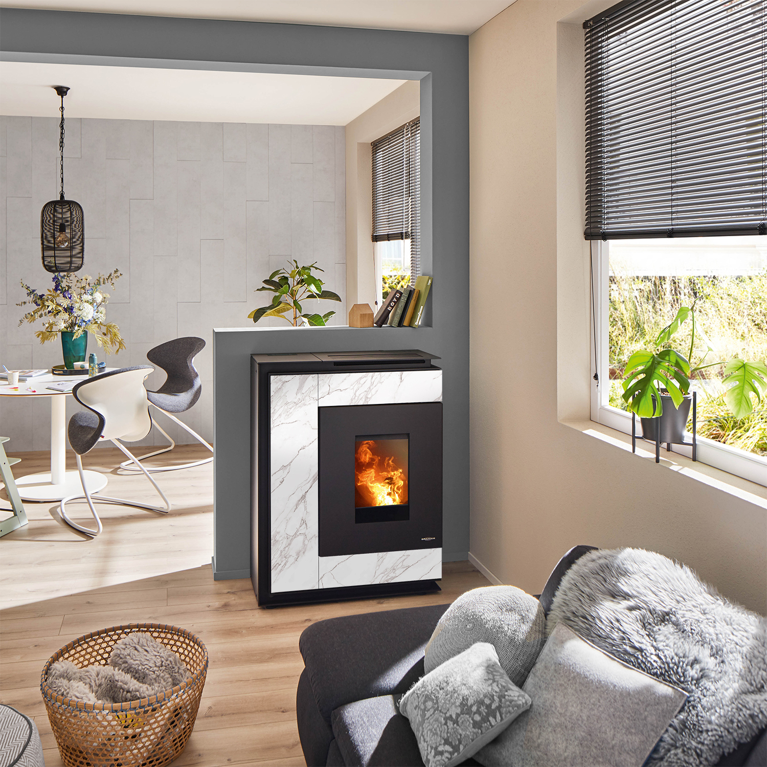 Oranier Boreas II poêle à granulés acier noir / pierre frittée marbre blanc, raccordement tuyaux arrière