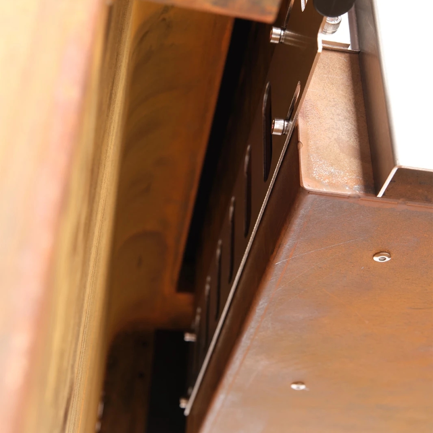 Moesta One Table Corten avec plateau de table Paperplank