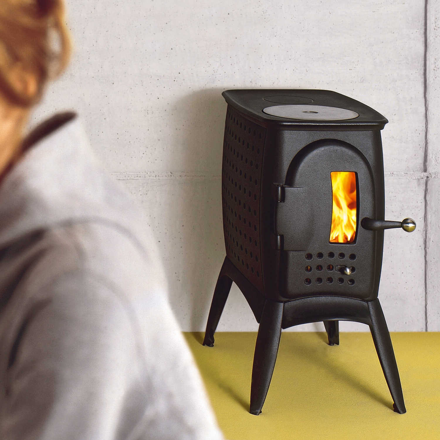 Poêle à bois Austroflamm G1 en fonte anthracite Poêle à bois Austroflamm G1 en fonte anthracite