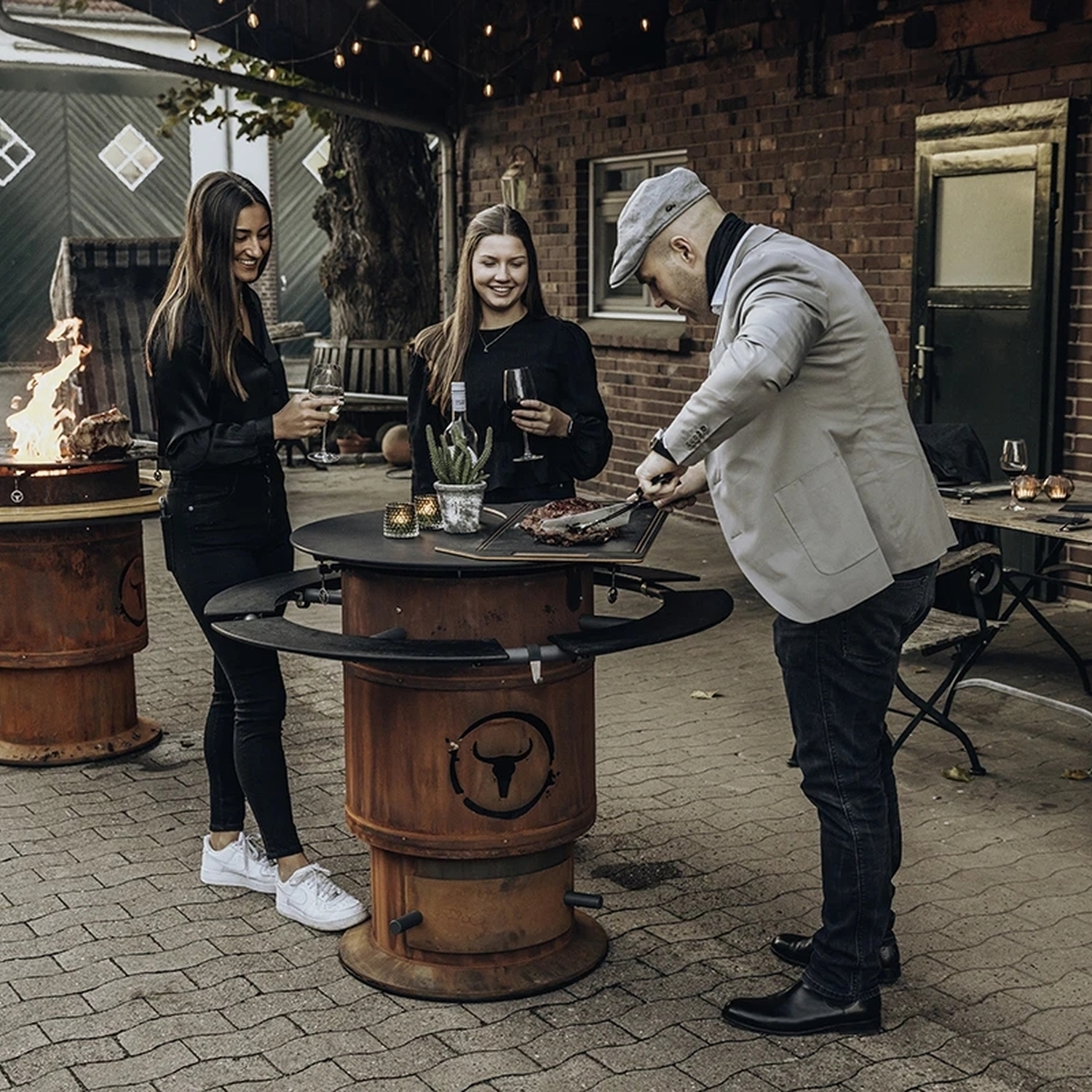 Moesta plateau de table Paperplank noir pour Bandit FirePlace Moesta plateau de table Paperplank noir pour Bandit FirePlace